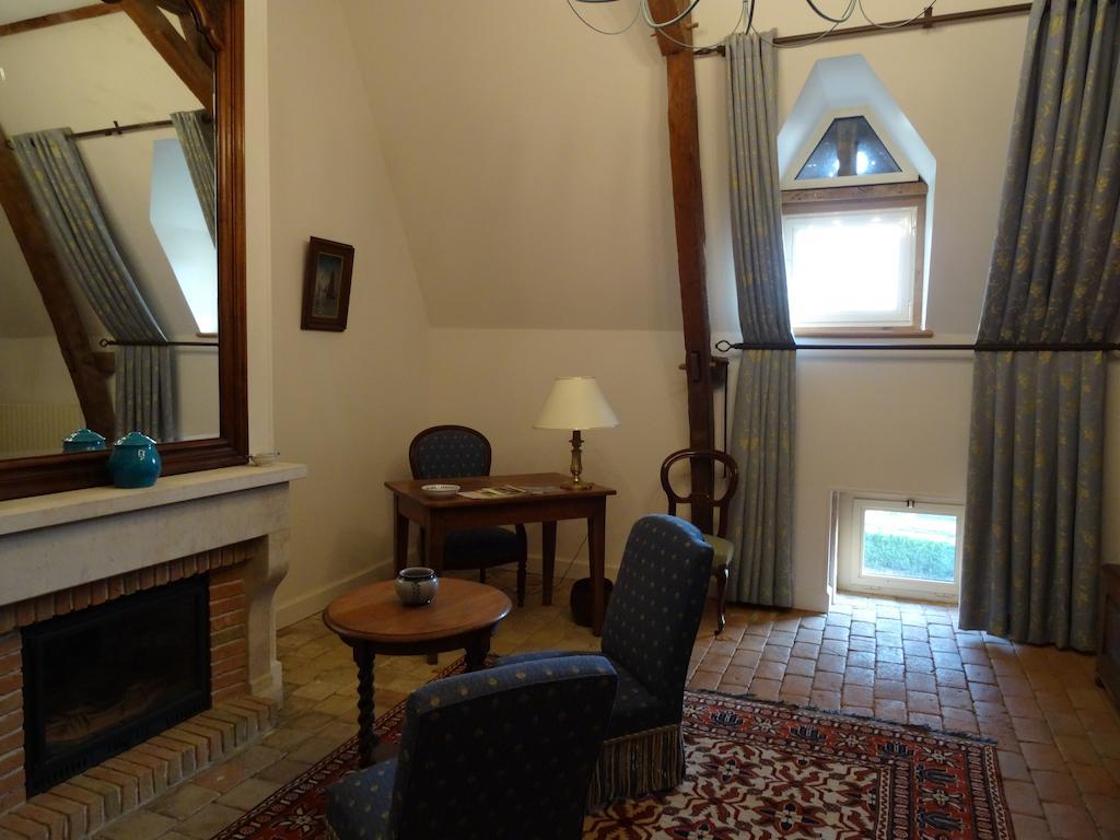 Bed & Breakfast Gentilhommiere De Collonges *